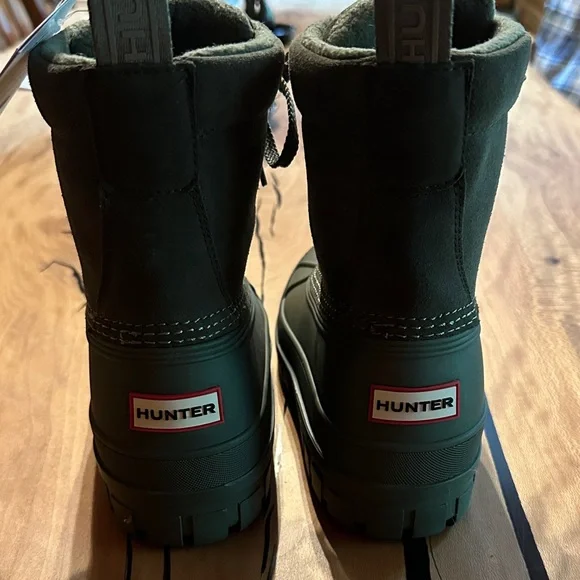 Hunter women’s Dark Green Rain waterproof/ snow Boots - Picture 2 of 5